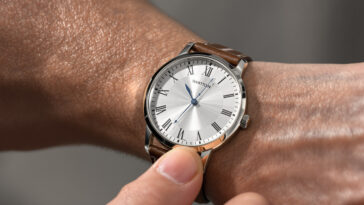 découvrez comment porter votre montre correctement pour éviter de l'endommager et prolonger sa durée de vie grâce à nos conseils pratiques.