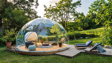 découvrez un week-end insolite en france en dormant dans une bulle transparente ou une cabane confortable, pour une expérience unique au cœur de la nature.